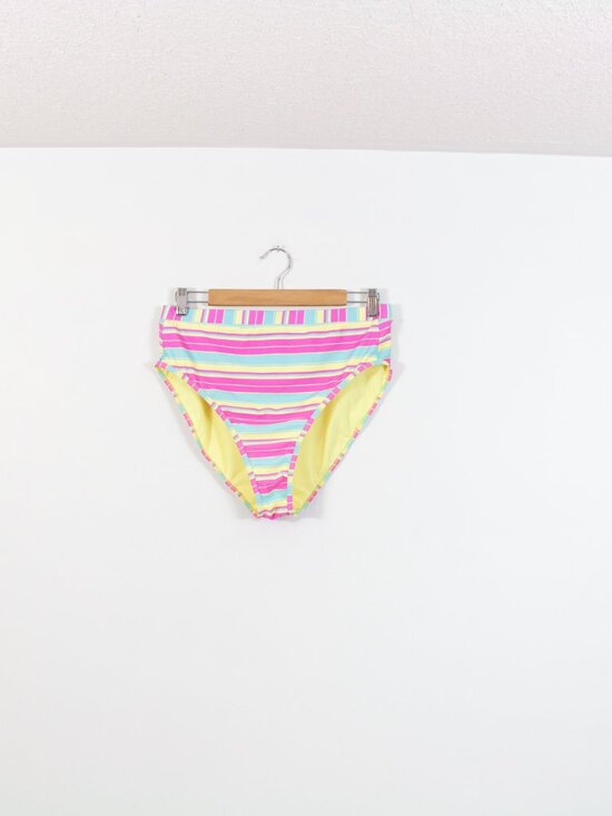 *Jessica Simpson Bikini Set - Picture 6 of 9